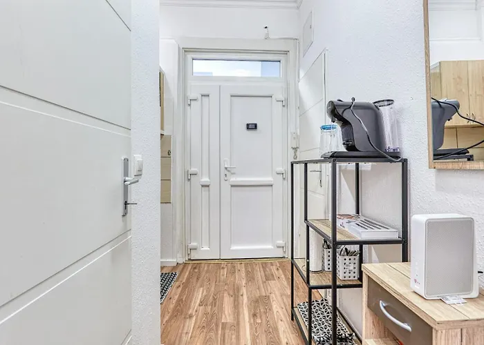 Apartman Lovely Airbnb Near Schoenbrunn *